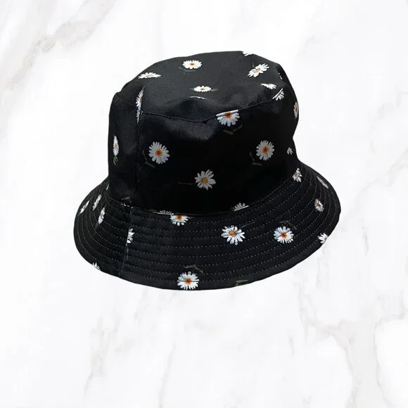 Alice + Olivia Reversible Daisy Print Bucket Hat, OS‎ - Picture 3 of 5